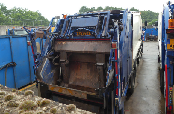 REF:61-BDT-1 - Camion poubelle DAF CF 290 FAG (2014-364.476 km) - Truk sampah: gambar 3 REF:61-BDT-1 - Camion poubelle DAF CF 290 FAG (2014-364.476 km) - Truk sampah: gambar 3