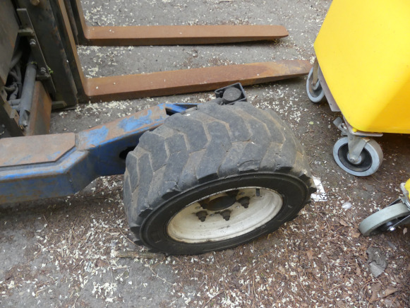 Forklift yang dipasang di truk REF:6924 - Chariot élévateur Moffet M4 25.3: gambar 18