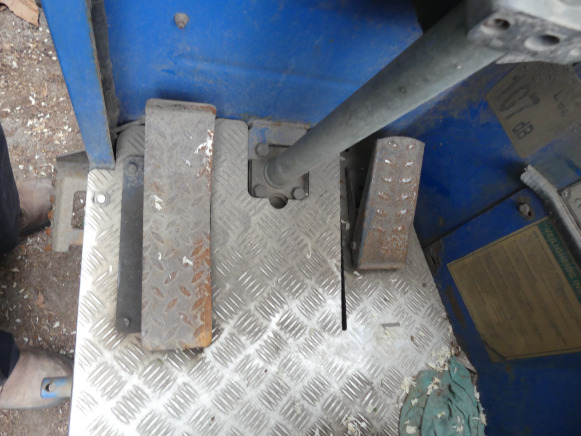 Forklift yang dipasang di truk REF:6925 - Chariot élévateur Moffet M4 25.3: gambar 10