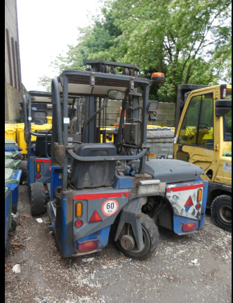 REF:6925 - Chariot élévateur Moffet M4 25.3 - Forklift yang dipasang di truk: gambar 3 REF:6925 - Chariot élévateur Moffet M4 25.3 - Forklift yang dipasang di truk: gambar 3