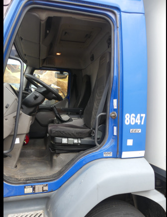 REF:8647 - Camion Fourgon DAF FA-LF55 (2011-110.163 km) - Truk box: gambar 5 REF:8647 - Camion Fourgon DAF FA-LF55 (2011-110.163 km) - Truk box: gambar 5