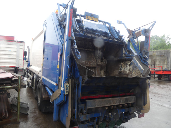 REF:BX-PS-13 - Camion poubelle DAF FAG CF 75 (2010-390.475 km) - Truk sampah: gambar 4 REF:BX-PS-13 - Camion poubelle DAF FAG CF 75 (2010-390.475 km) - Truk sampah: gambar 4
