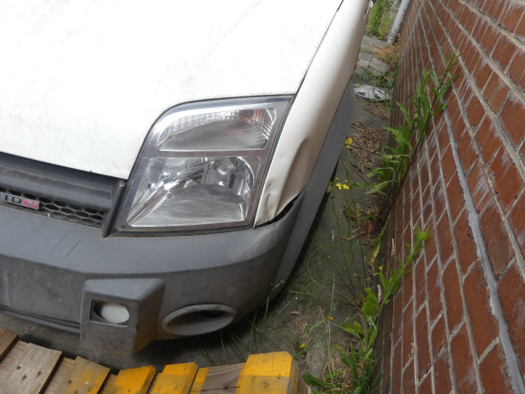 REF:Immatriculé sous : TRF-385 - Voiture Ford Tourneo Connect - Van kombi: gambar 3 REF:Immatriculé sous : TRF-385 - Voiture Ford Tourneo Connect - Van kombi: gambar 3