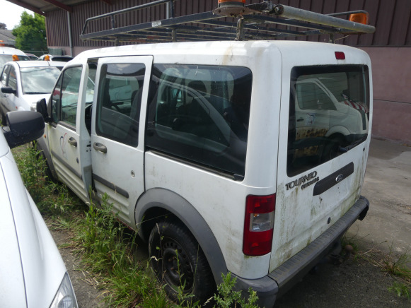 REF:immatriculé sous : TRF-384 - Voiture Ford Tourneo Connect - Van kombi: gambar 3 REF:immatriculé sous : TRF-384 - Voiture Ford Tourneo Connect - Van kombi: gambar 3