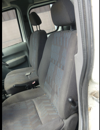 REF:immatriculé sous : TRF-384 - Voiture Ford Tourneo Connect - Van kombi: gambar 5 REF:immatriculé sous : TRF-384 - Voiture Ford Tourneo Connect - Van kombi: gambar 5