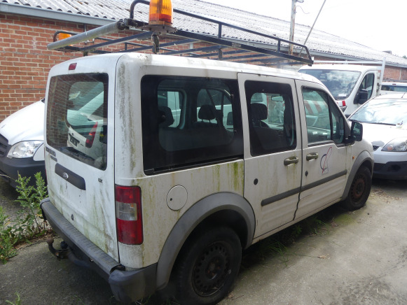 REF:immatriculé sous : TRF-384 - Voiture Ford Tourneo Connect - Van kombi: gambar 2 REF:immatriculé sous : TRF-384 - Voiture Ford Tourneo Connect - Van kombi: gambar 2