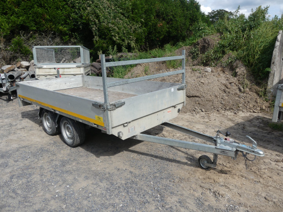 Remorque double essieux Eduard 2 - Trailer flatbed: gambar 1 Remorque double essieux Eduard 2 - Trailer flatbed: gambar 1