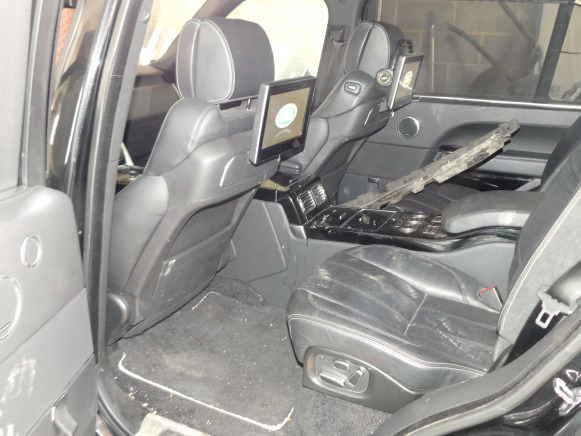 Voiture Landrover LG (2014-271.976 km) - Mobil: gambar 3 Voiture Landrover LG (2014-271.976 km) - Mobil: gambar 3