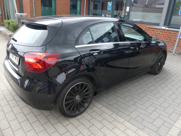 Voiture Mercedes-Benz A 180 (2018-96.204 km-VIN:WDD1760121J776850) - Mobil: gambar 3 Voiture Mercedes-Benz A 180 (2018-96.204 km-VIN:WDD1760121J776850) - Mobil: gambar 3