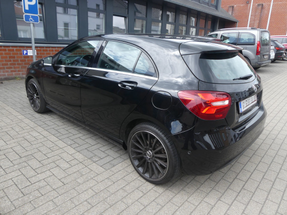 Voiture Mercedes-Benz A 180 (2018-96.204 km-VIN:WDD1760121J776850) - Mobil: gambar 2 Voiture Mercedes-Benz A 180 (2018-96.204 km-VIN:WDD1760121J776850) - Mobil: gambar 2