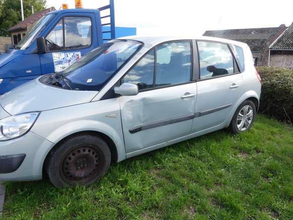 Voiture (saisie sur voirie) Renault Scenic 1.9 DCI - Mobil: gambar 2 Voiture (saisie sur voirie) Renault Scenic 1.9 DCI - Mobil: gambar 2