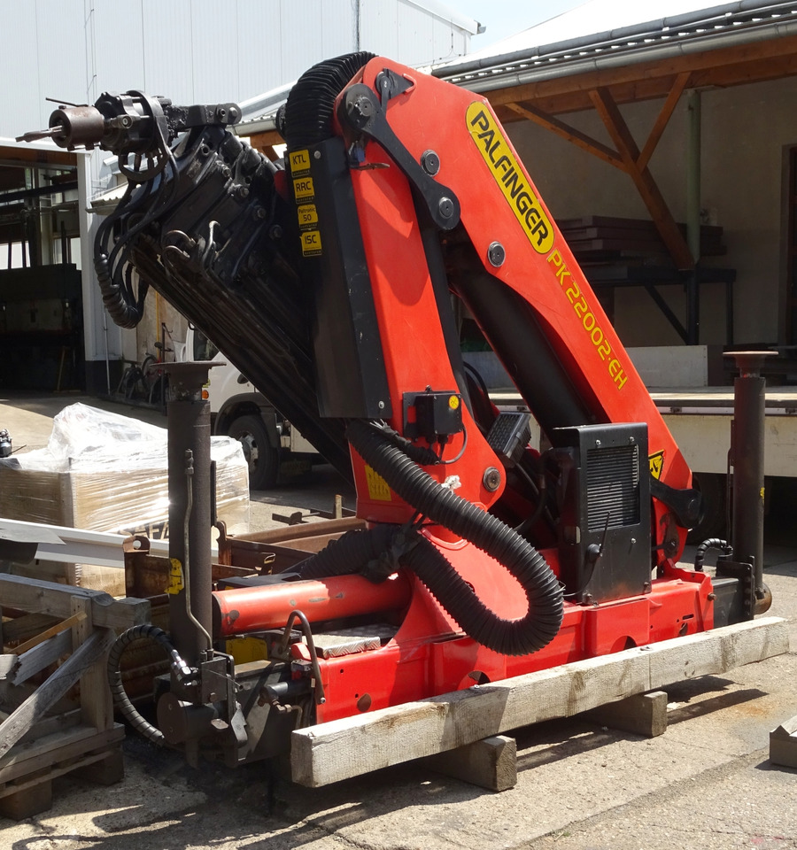 PALFINGER PK 22002-EH D crane - remote control, extra functions, Ladekran, Kran, - Derek pemuat: gambar 4 PALFINGER PK 22002-EH D crane - remote control, extra functions, Ladekran, Kran, - Derek pemuat: gambar 4
