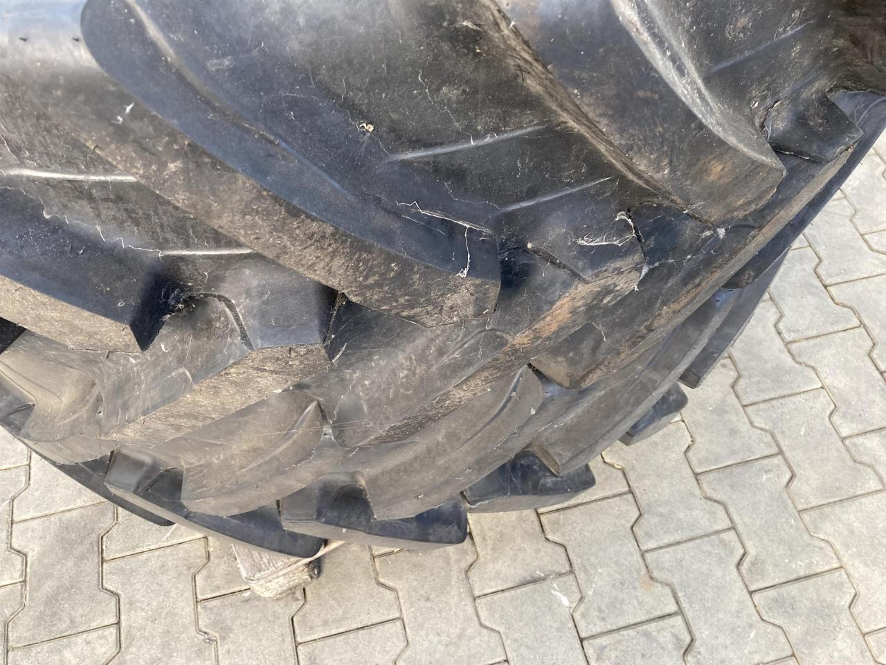 Alliance 420/85R28 - Ban untuk Peralatan pertanian: gambar 3 Alliance 420/85R28 - Ban untuk Peralatan pertanian: gambar 3