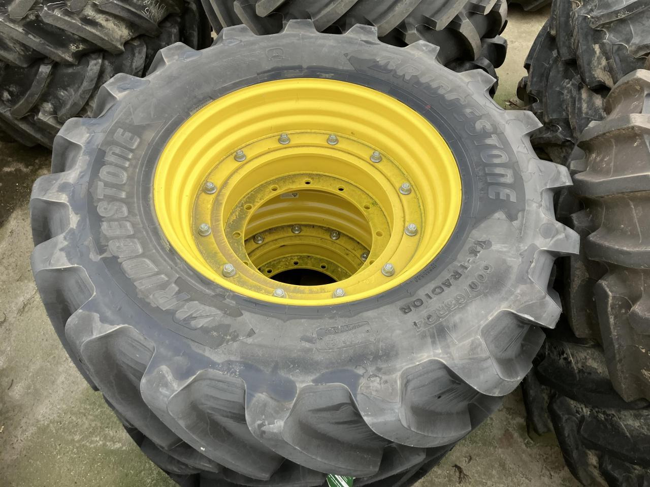 Bridgestone 600/65R34 - Ban untuk Peralatan pertanian: gambar 3 Bridgestone 600/65R34 - Ban untuk Peralatan pertanian: gambar 3