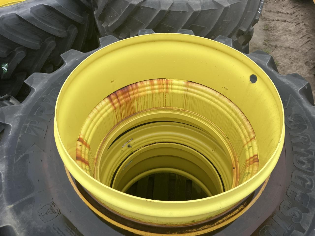 Bridgestone 600/65R34 - Ban untuk Peralatan pertanian: gambar 3 Bridgestone 600/65R34 - Ban untuk Peralatan pertanian: gambar 3