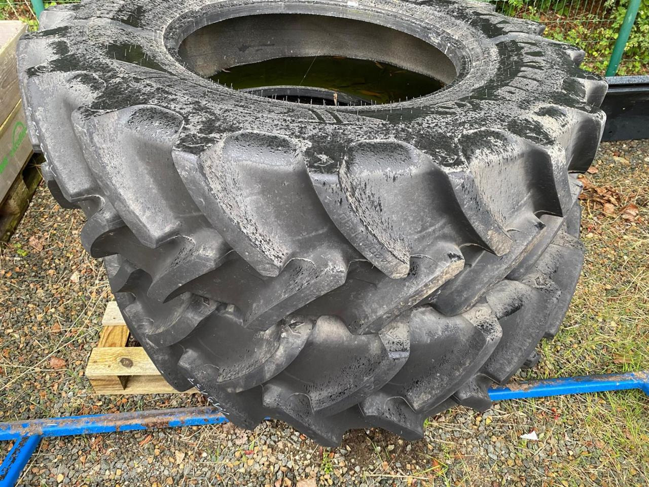 CEAT 420/90R30 - Ban untuk Peralatan pertanian: gambar 2 CEAT 420/90R30 - Ban untuk Peralatan pertanian: gambar 2