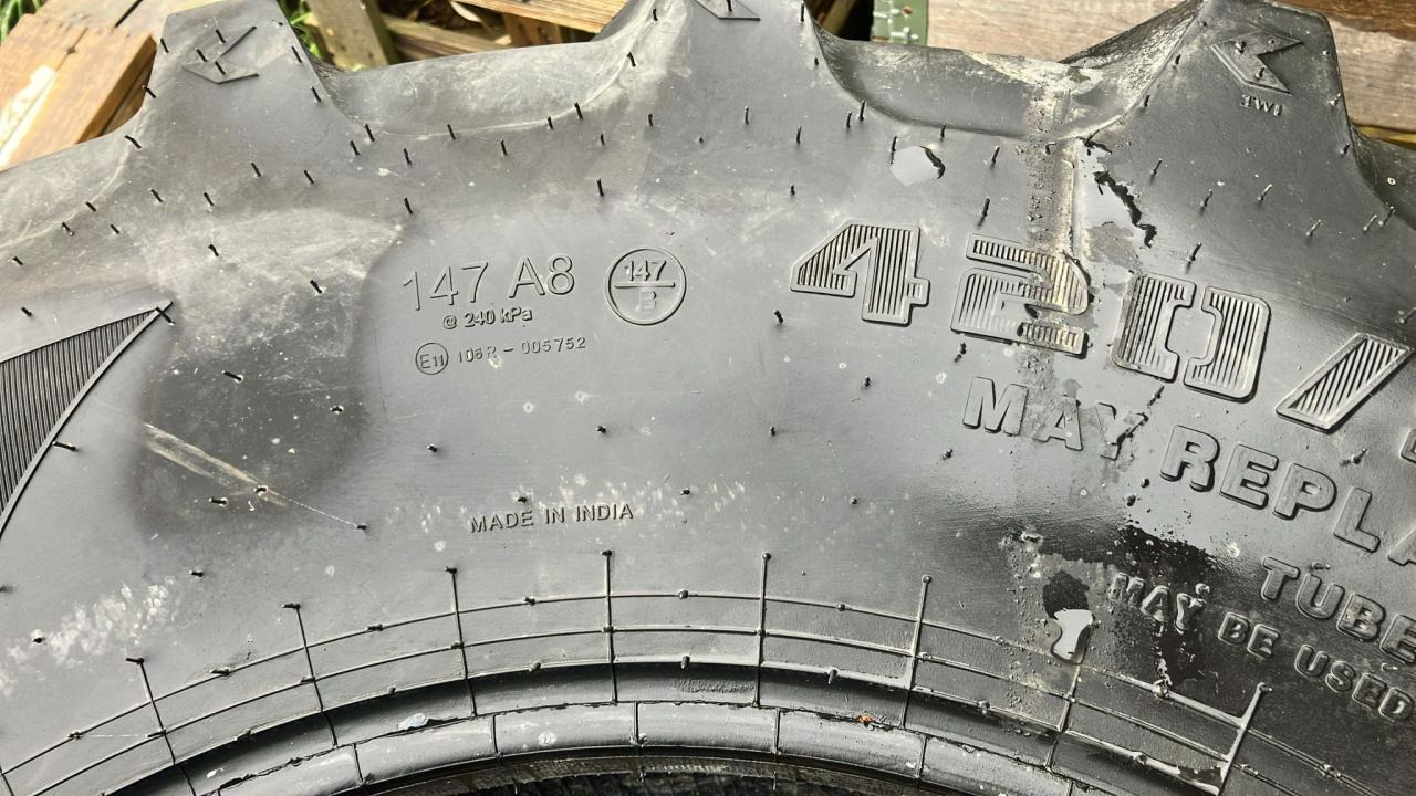 CEAT 420/90R30 - Ban untuk Peralatan pertanian: gambar 5 CEAT 420/90R30 - Ban untuk Peralatan pertanian: gambar 5