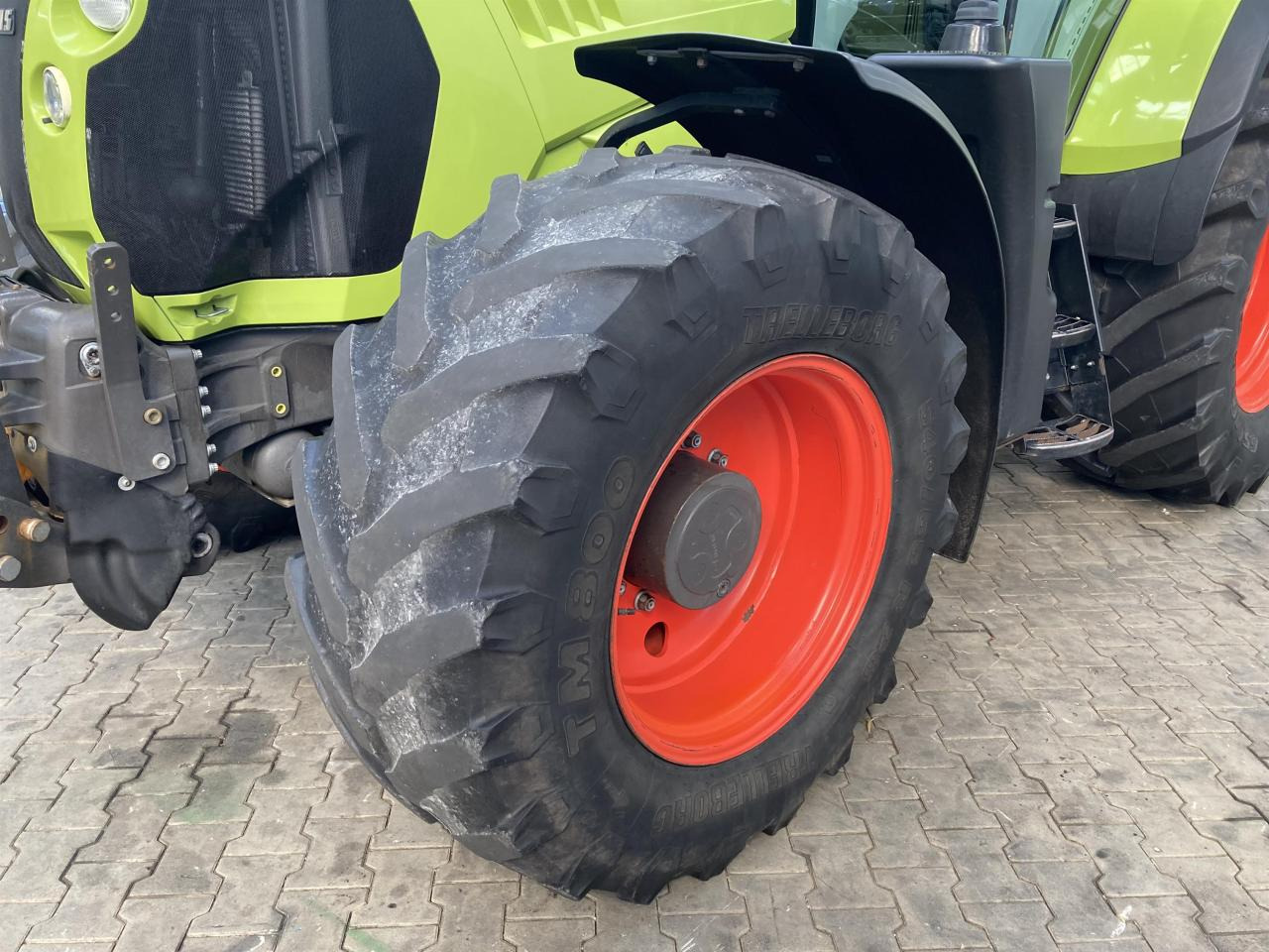 CLAAS Arion 640 - Traktor: gambar 2 CLAAS Arion 640 - Traktor: gambar 2