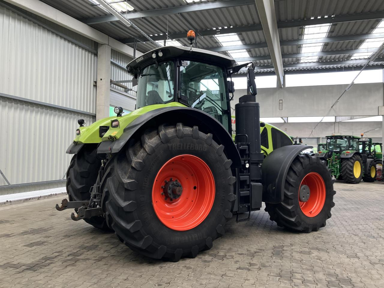 CLAAS Axion 930 - Traktor: gambar 2 CLAAS Axion 930 - Traktor: gambar 2