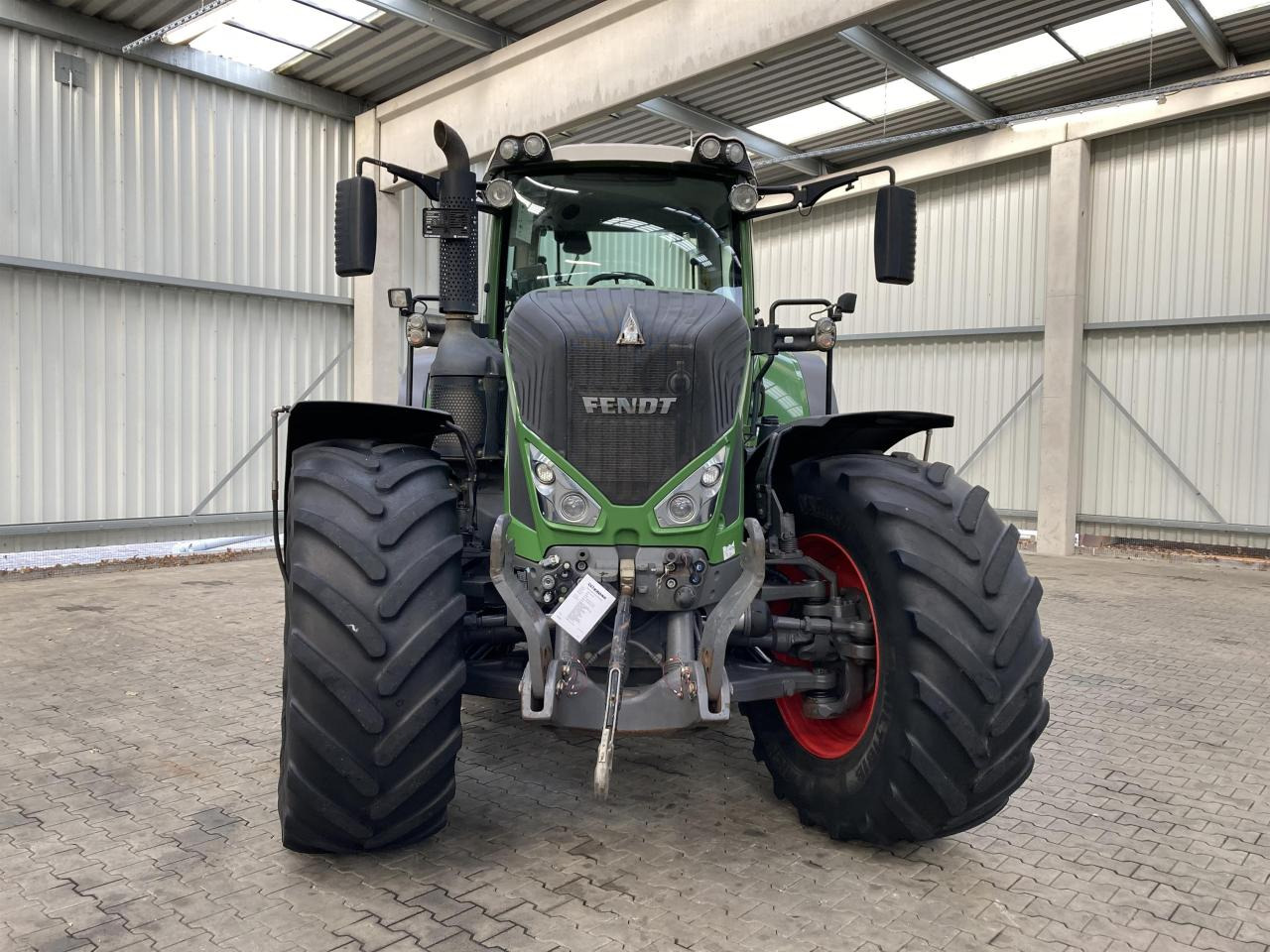 Fendt 933 Vario Profi Plus - Traktor: gambar 4 Fendt 933 Vario Profi Plus - Traktor: gambar 4