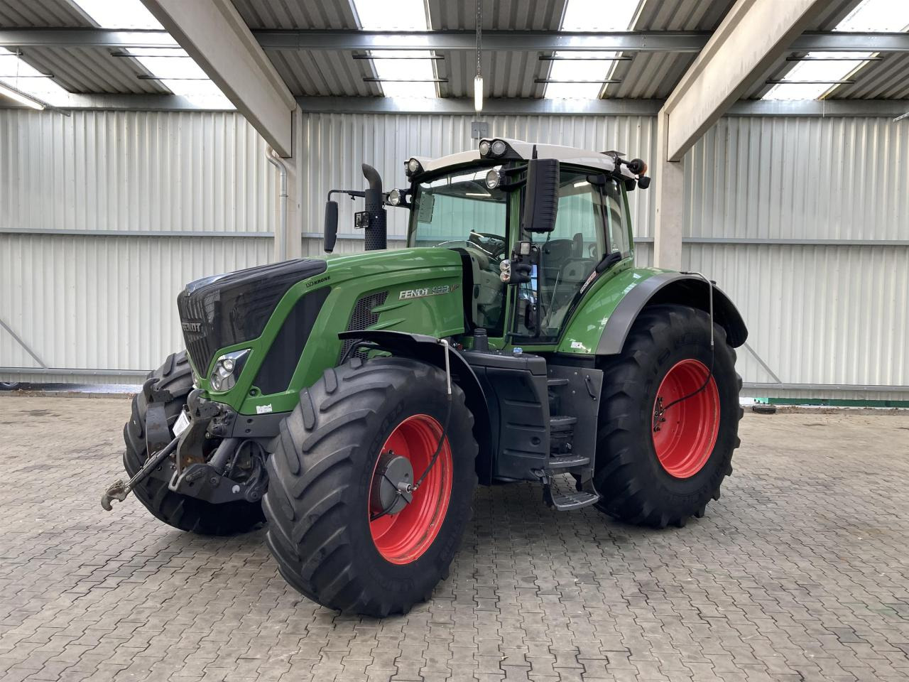 Fendt 933 Vario Profi Plus - Traktor: gambar 1 Fendt 933 Vario Profi Plus - Traktor: gambar 1