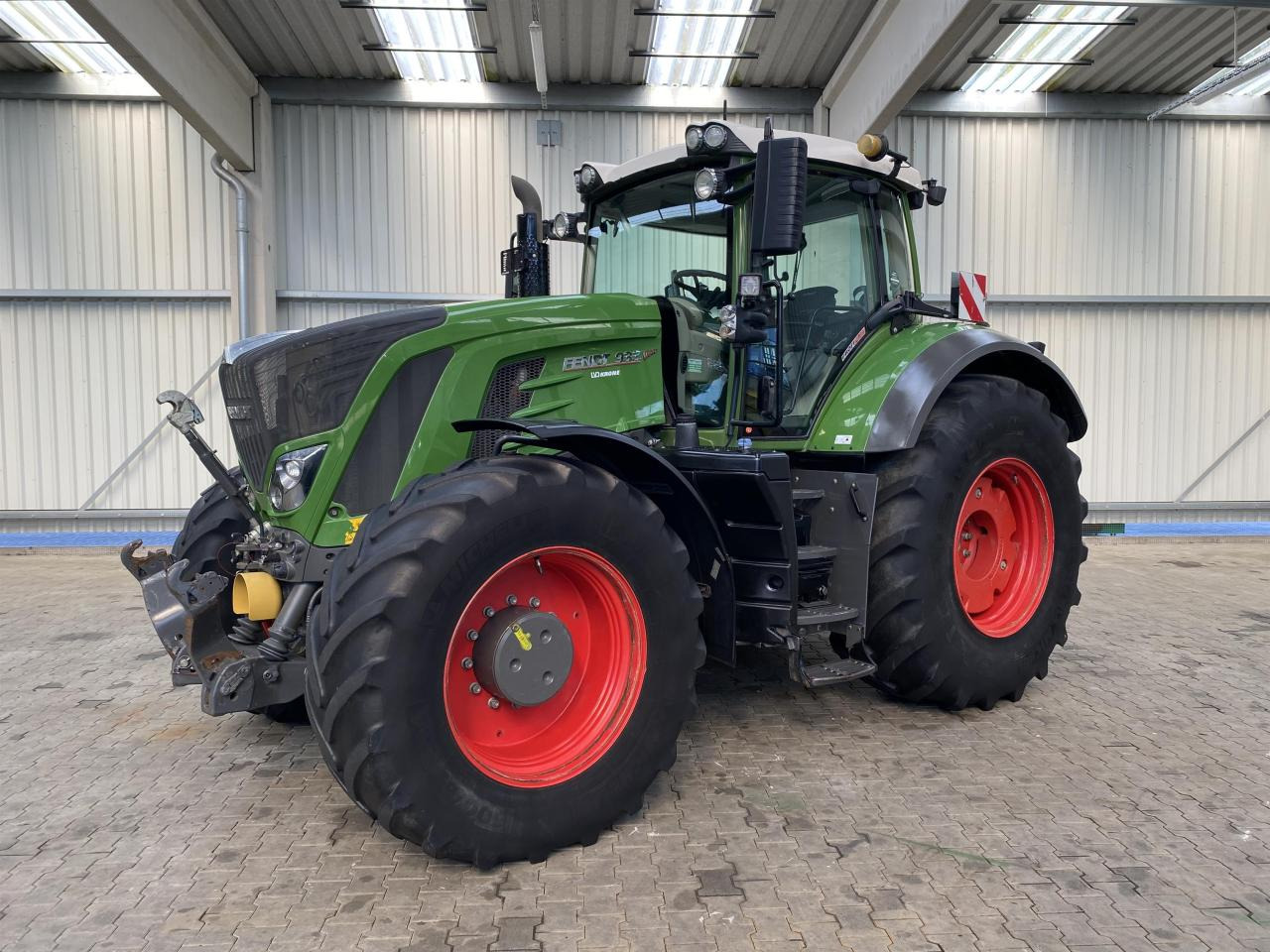 Fendt 933 Vario Profi Plus - Traktor: gambar 1 Fendt 933 Vario Profi Plus - Traktor: gambar 1