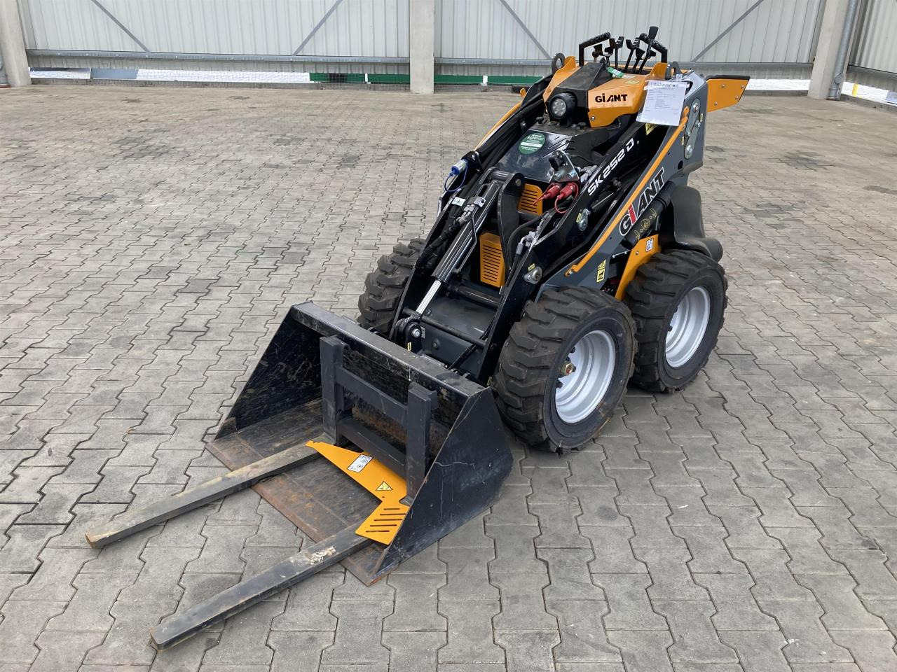 Giant SK 252D - Wheel loader: gambar 1 Giant SK 252D - Wheel loader: gambar 1