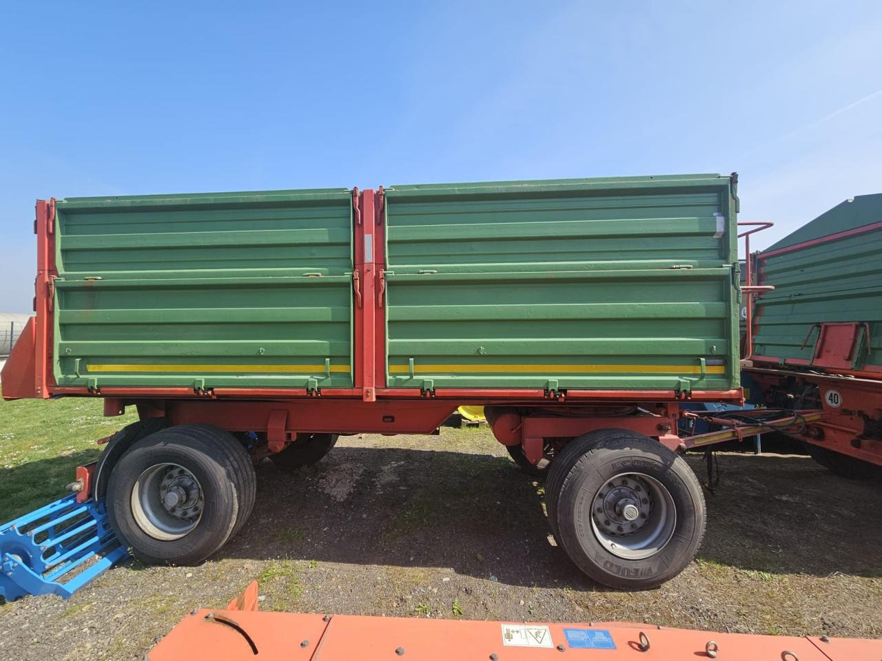Hilken 18001 ZK - Trailer jungkit: gambar 1 Hilken 18001 ZK - Trailer jungkit: gambar 1