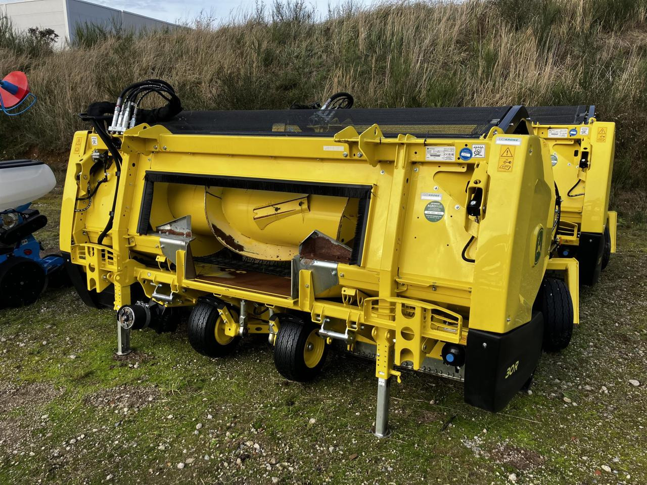 John Deere 30R - Lampiran pemanen pakan ternak: gambar 1 John Deere 30R - Lampiran pemanen pakan ternak: gambar 1