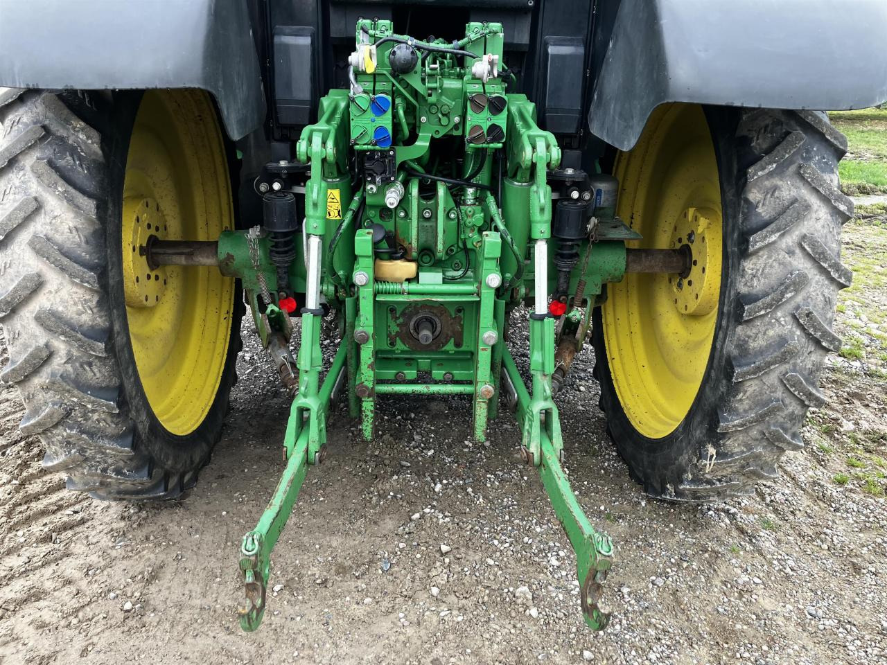 John Deere 6120M - Traktor: gambar 5 John Deere 6120M - Traktor: gambar 5