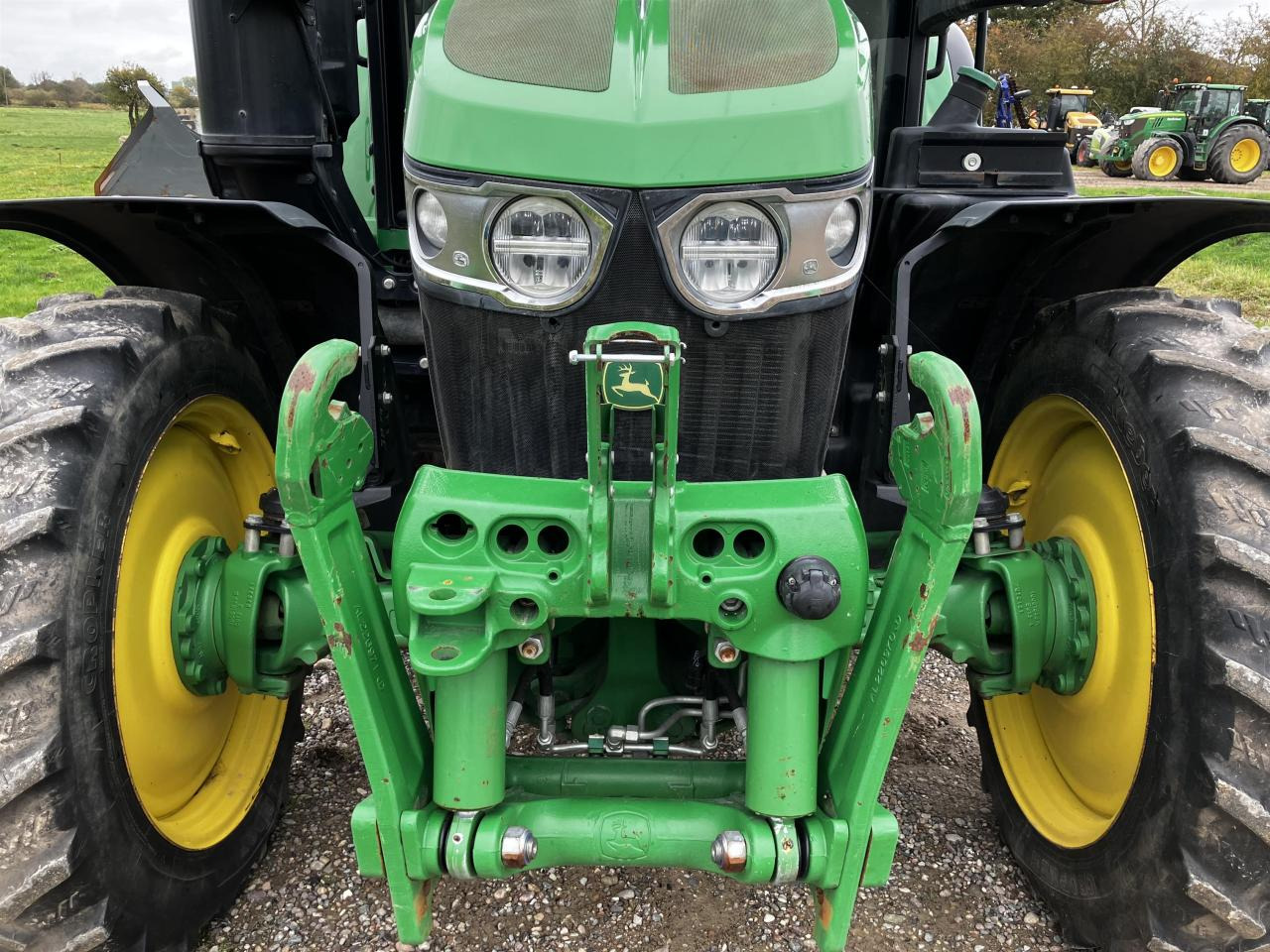 John Deere 6120M - Traktor: gambar 3 John Deere 6120M - Traktor: gambar 3