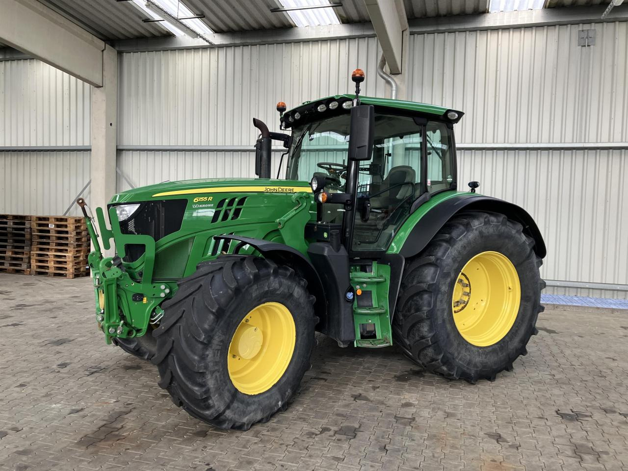 John Deere 6155R - Traktor: gambar 1 John Deere 6155R - Traktor: gambar 1