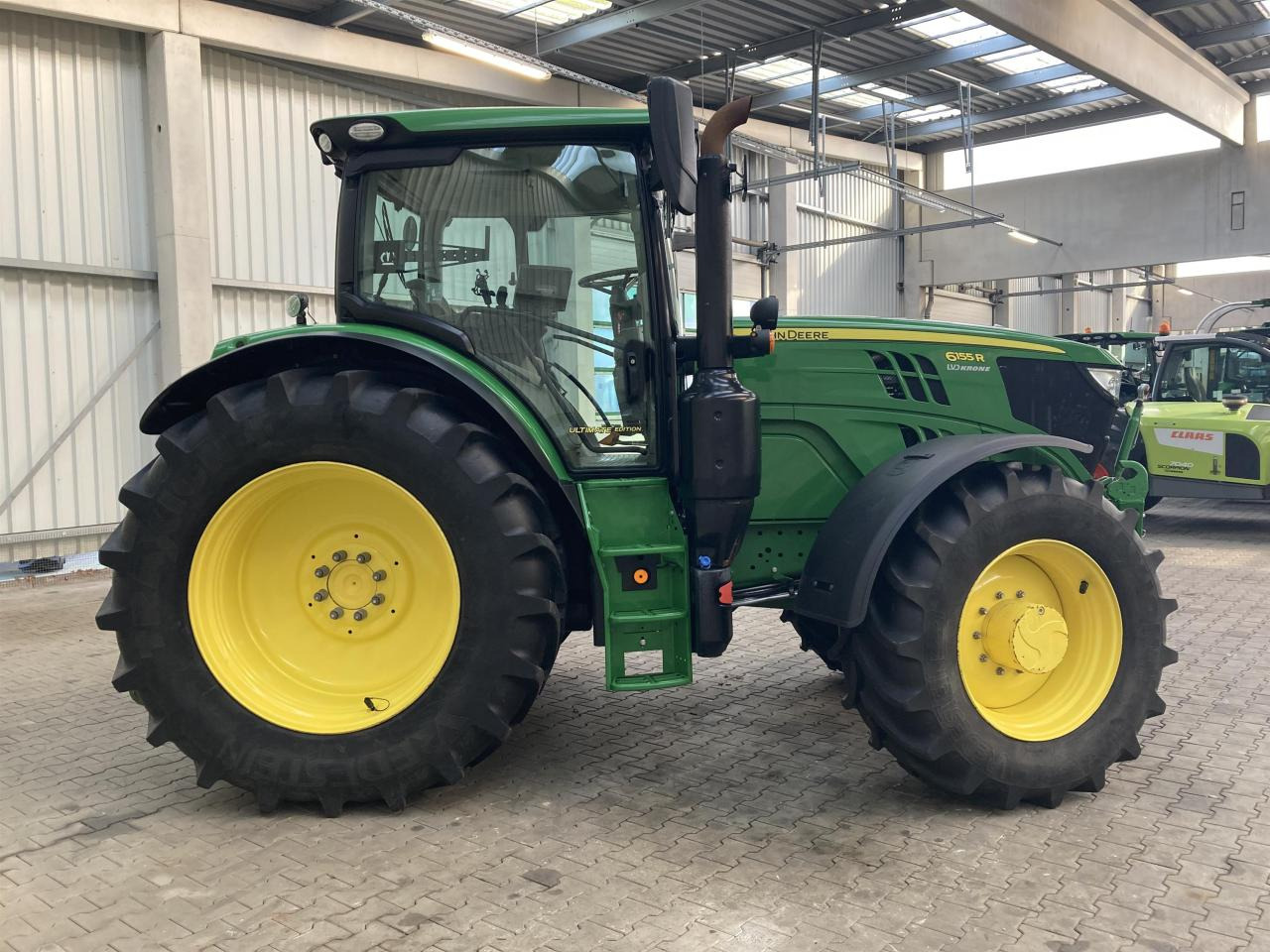 John Deere 6155R - Traktor: gambar 4 John Deere 6155R - Traktor: gambar 4