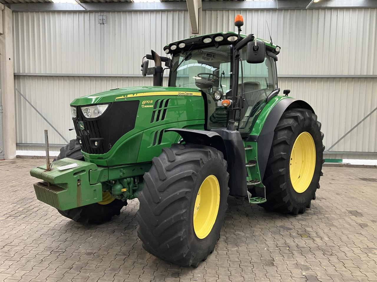 John Deere 6170R - Traktor: gambar 1 John Deere 6170R - Traktor: gambar 1