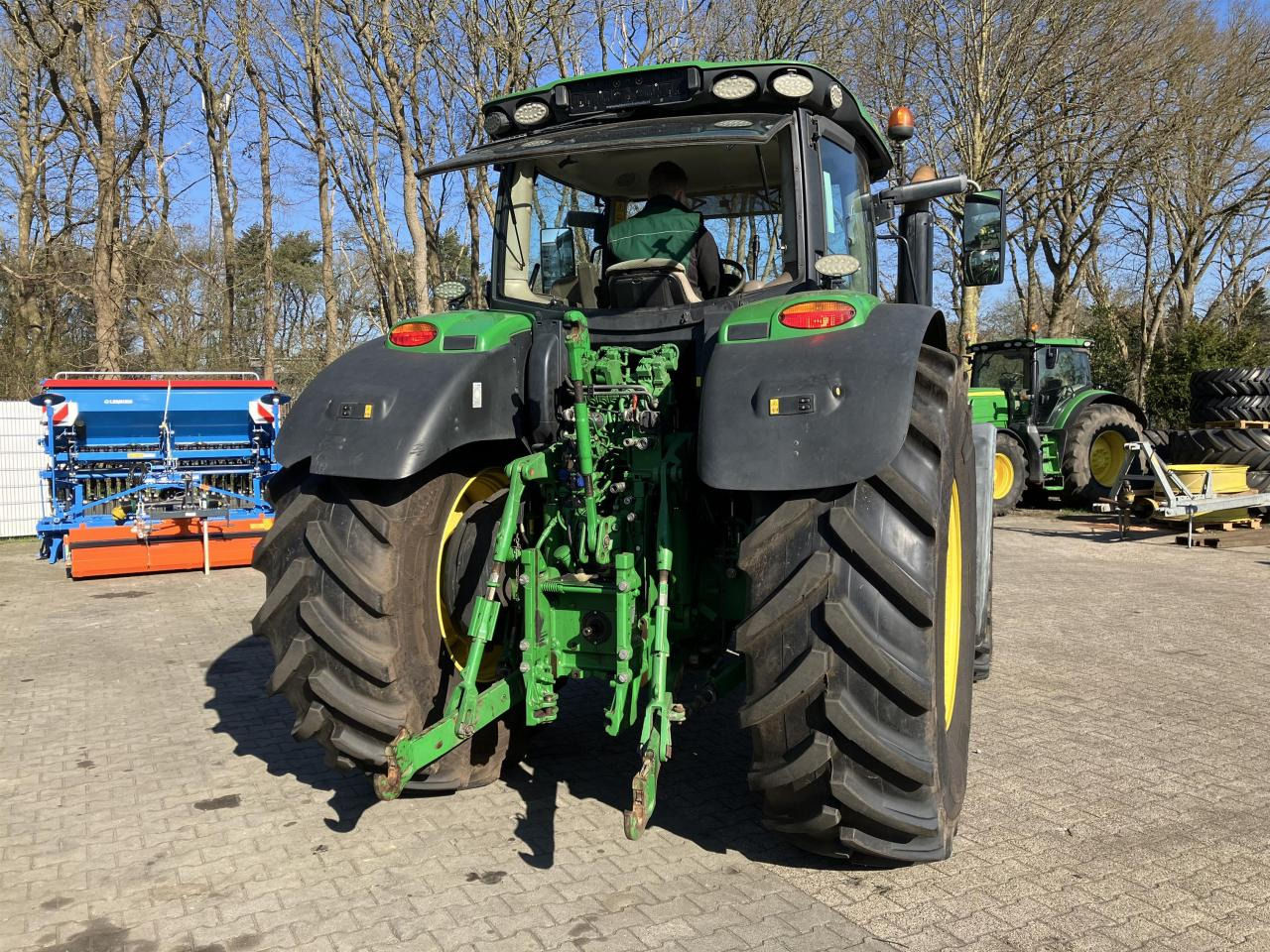 John Deere 6195R - Traktor: gambar 3 John Deere 6195R - Traktor: gambar 3