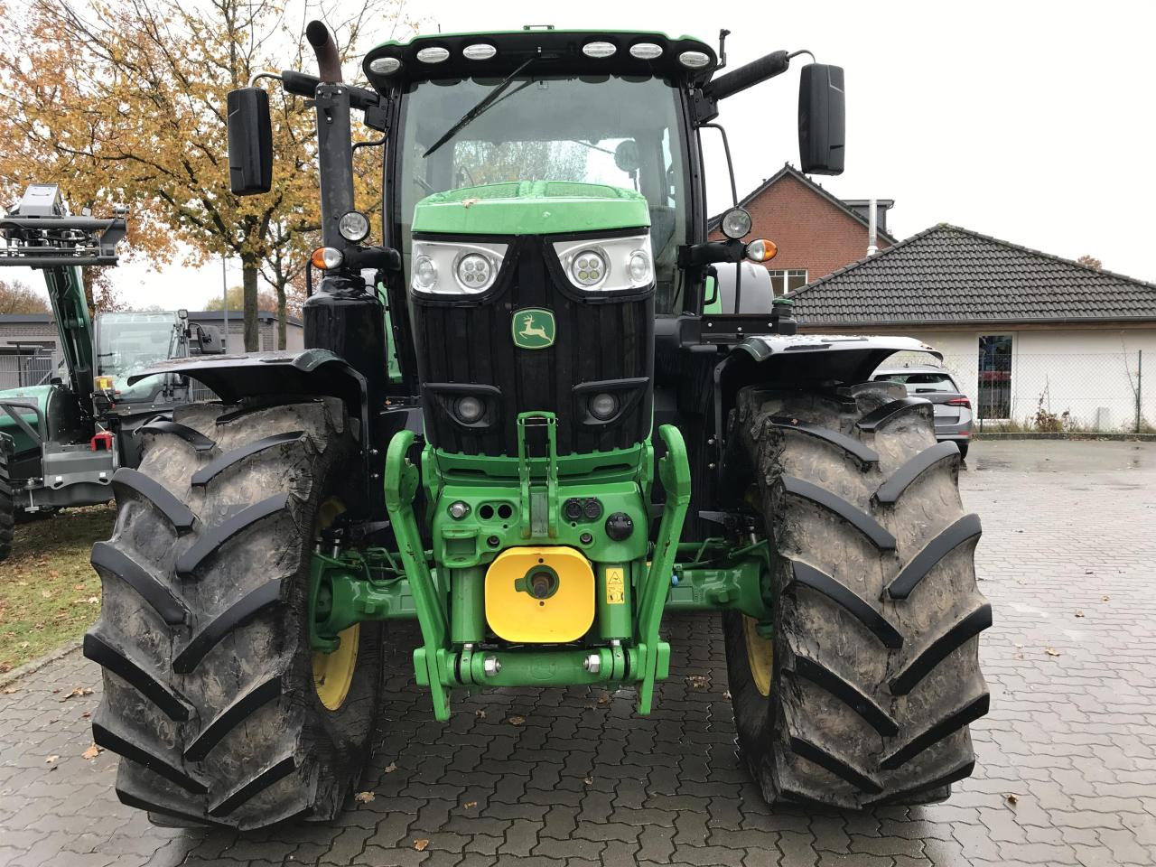 John Deere 6215R - Traktor: gambar 3 John Deere 6215R - Traktor: gambar 3