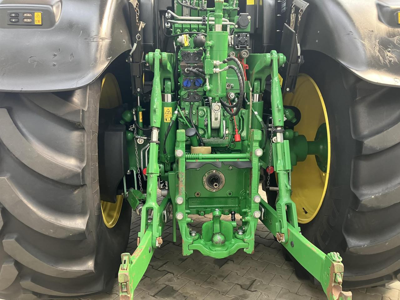 John Deere 6215R - Traktor: gambar 5 John Deere 6215R - Traktor: gambar 5