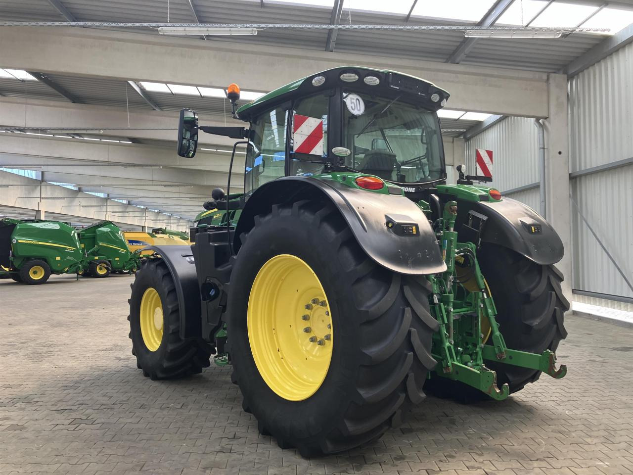 John Deere 6215R - Traktor: gambar 4 John Deere 6215R - Traktor: gambar 4