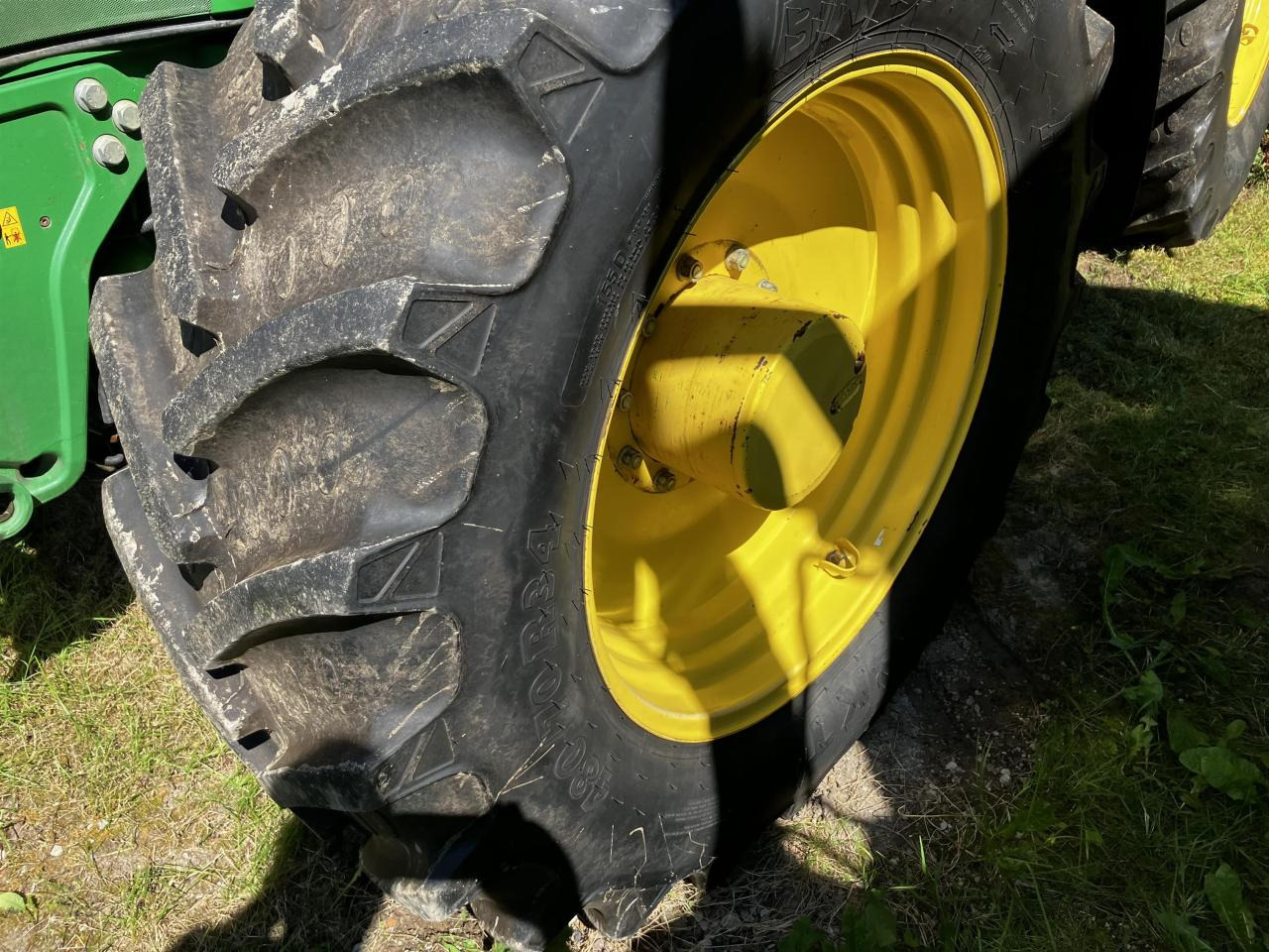 Traktor John Deere 6230R: gambar 11