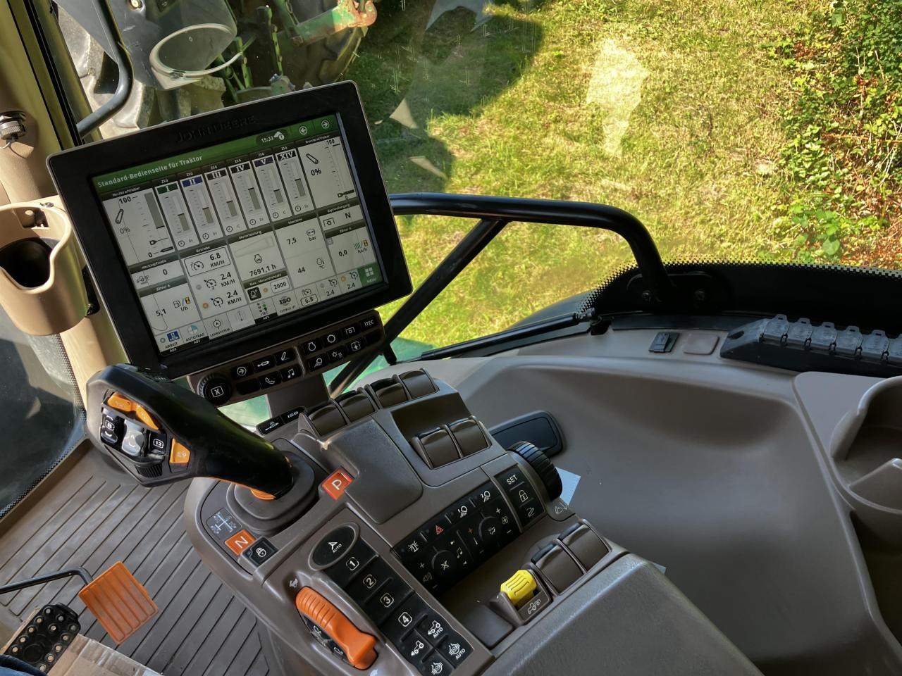 Traktor John Deere 6230R: gambar 9