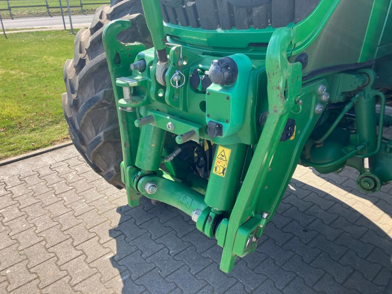 Traktor John Deere 6250R: gambar 10