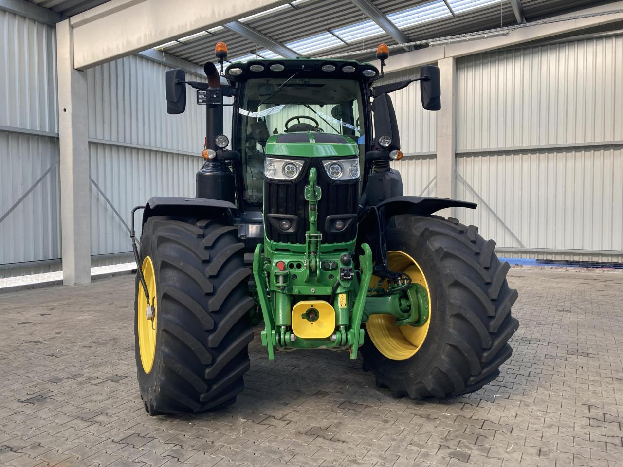 John Deere 6250R - Traktor: gambar 4 John Deere 6250R - Traktor: gambar 4