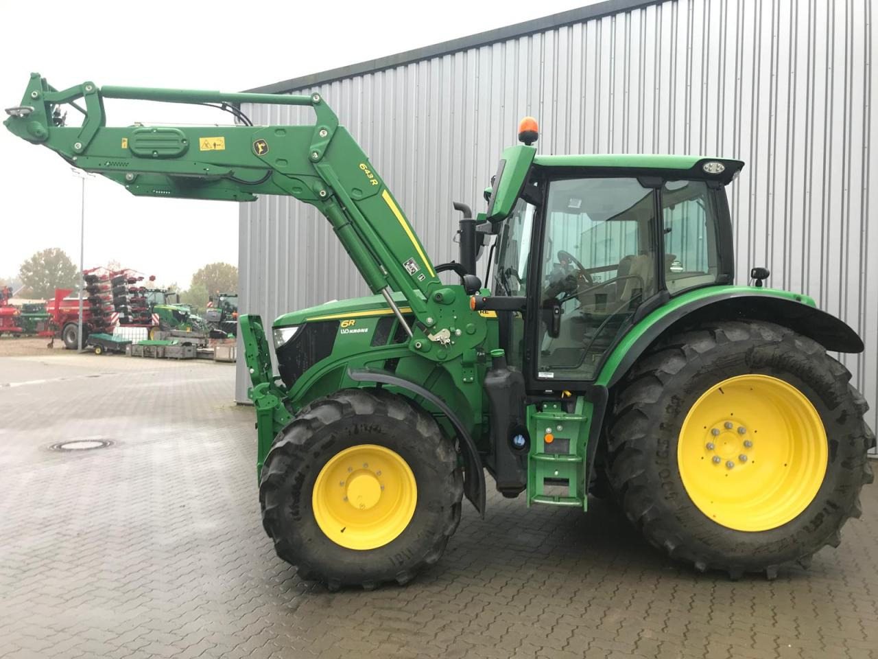 John Deere 6R 110 - Traktor: gambar 1 John Deere 6R 110 - Traktor: gambar 1