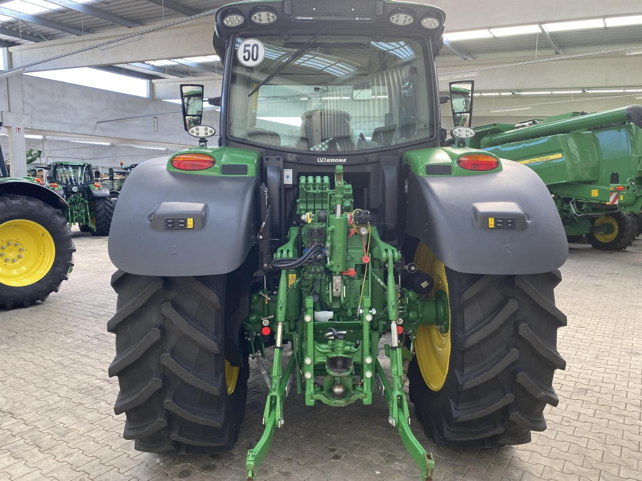 John Deere 6R 155 - Traktor: gambar 5 John Deere 6R 155 - Traktor: gambar 5