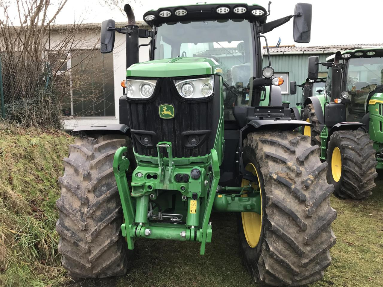 John Deere 6R 175 - Traktor: gambar 3 John Deere 6R 175 - Traktor: gambar 3