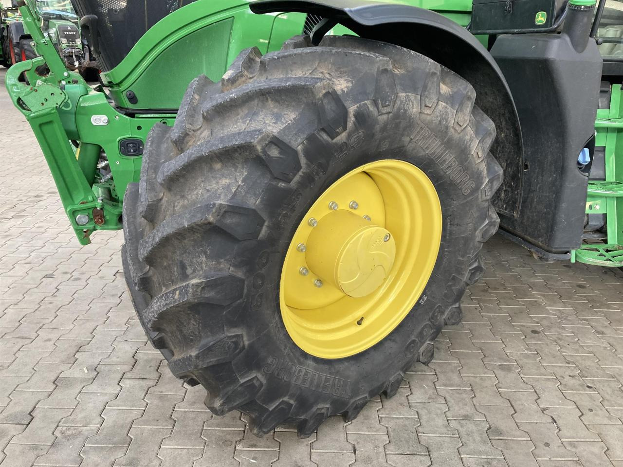 John Deere 6R 185 - Traktor: gambar 2 John Deere 6R 185 - Traktor: gambar 2