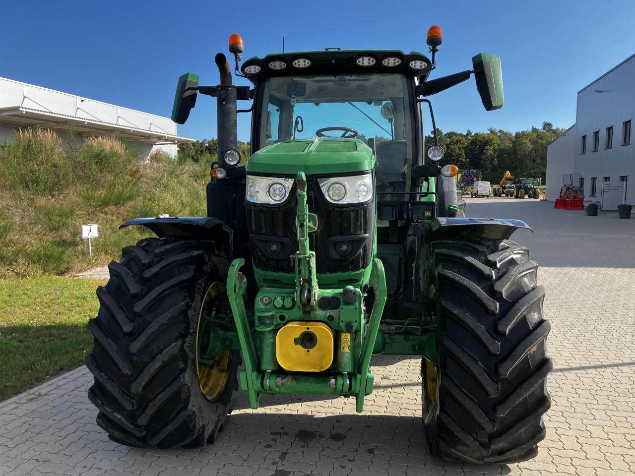 John Deere 6R 185 - Traktor: gambar 3 John Deere 6R 185 - Traktor: gambar 3
