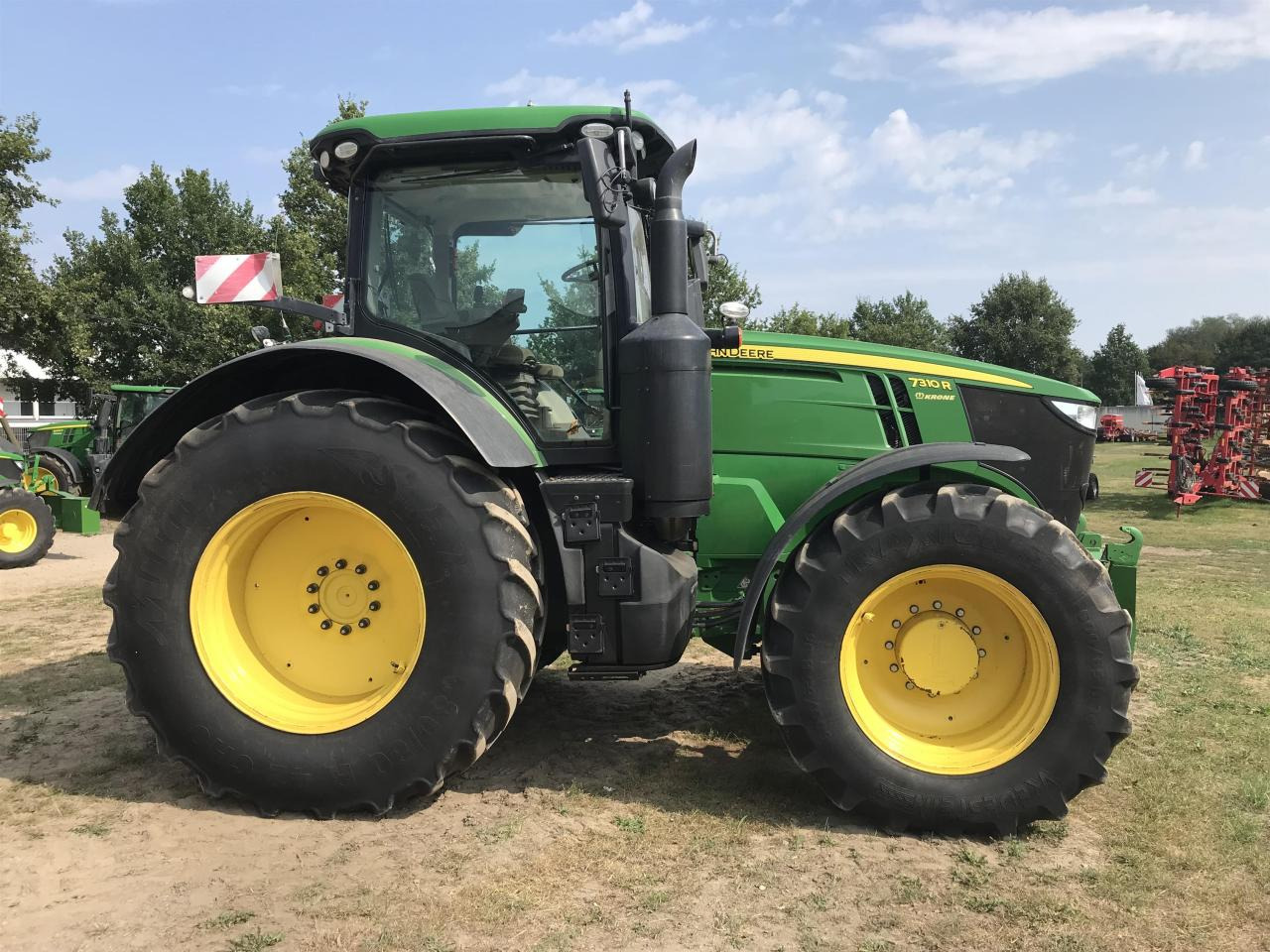John Deere 7310R - Traktor: gambar 2 John Deere 7310R - Traktor: gambar 2