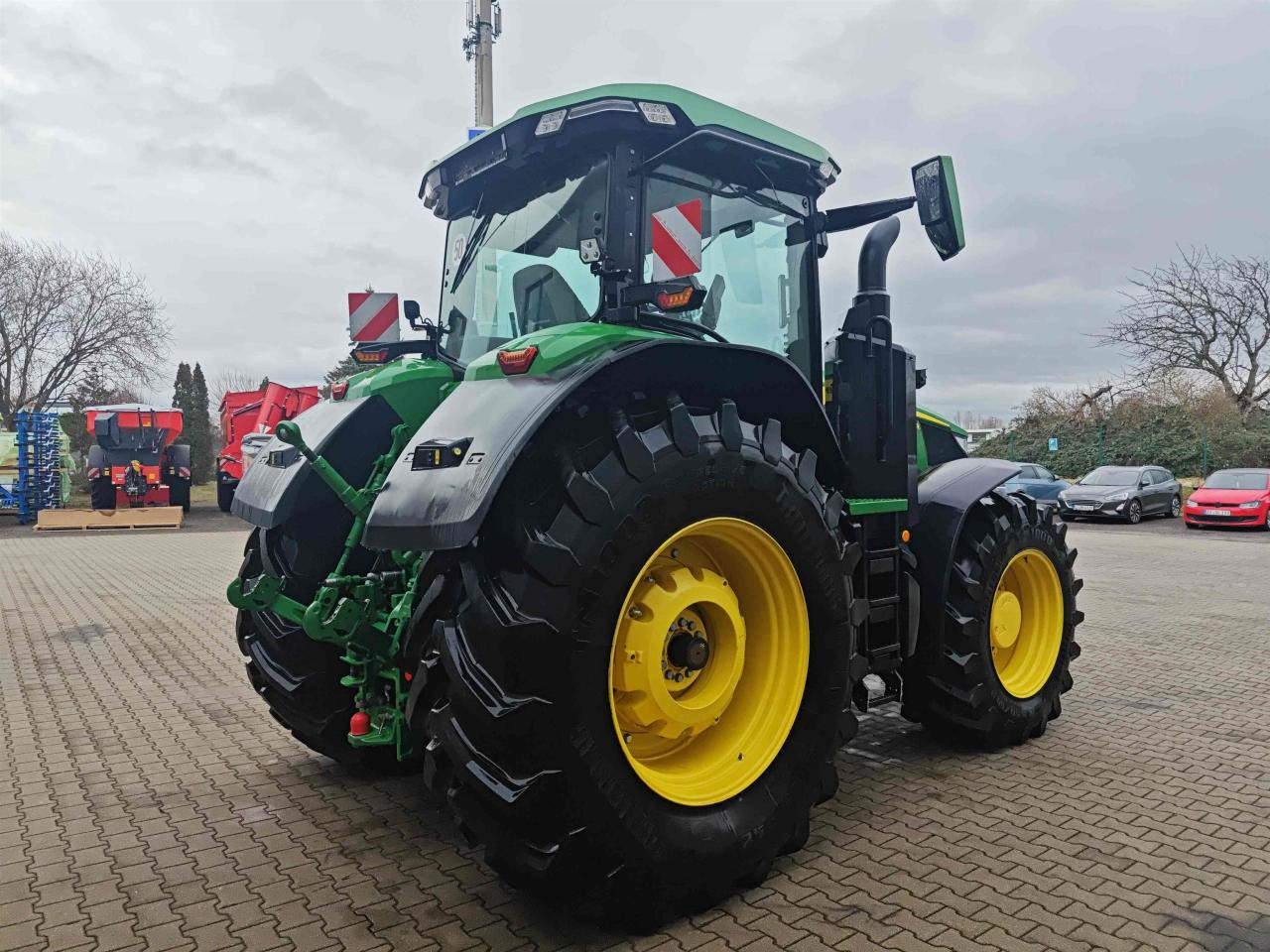 John Deere 7R 330 - Traktor: gambar 4 John Deere 7R 330 - Traktor: gambar 4