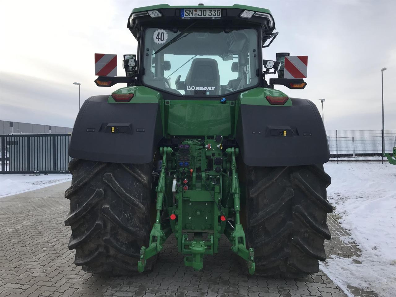 John Deere 7R 330 - Traktor: gambar 5 John Deere 7R 330 - Traktor: gambar 5